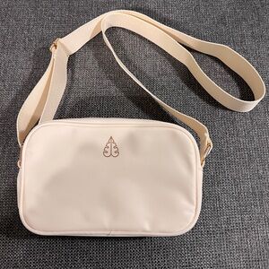 Cream Crossbody Bag 🆕
